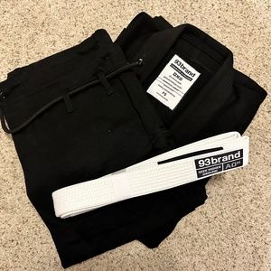 93brand Black Jiu Jitsu Women/Female Gi. Size F5. Brand New. Includes white belt